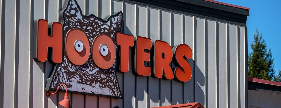 Hooters’ Role in Shaping Casual Dining