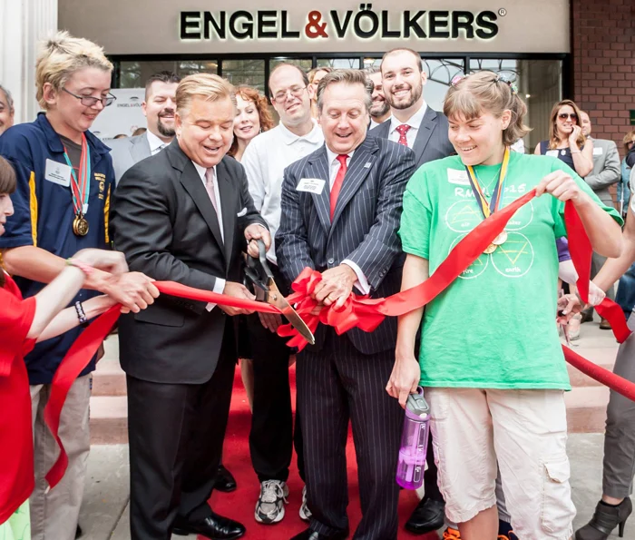 Steve deGuzman Celebrates Engel & Völkers Grand Opening
